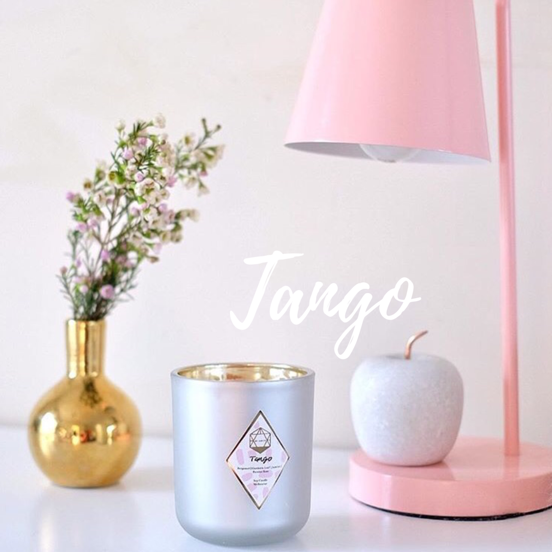 Tango: The vivacious notes of bergamot and Gardenia Leaf passionately dance with the blend of Jasmine and Persian rose. Just like the Tango, it explores sensitivity and vibrancy with a hint of playful undertones. 